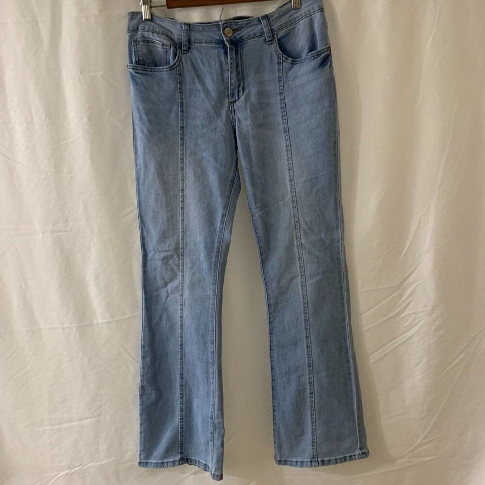 GOGO Jeans 28085 Women's Bootcut Size 13/31- Front Seam‎ Distressed Lighter Blue